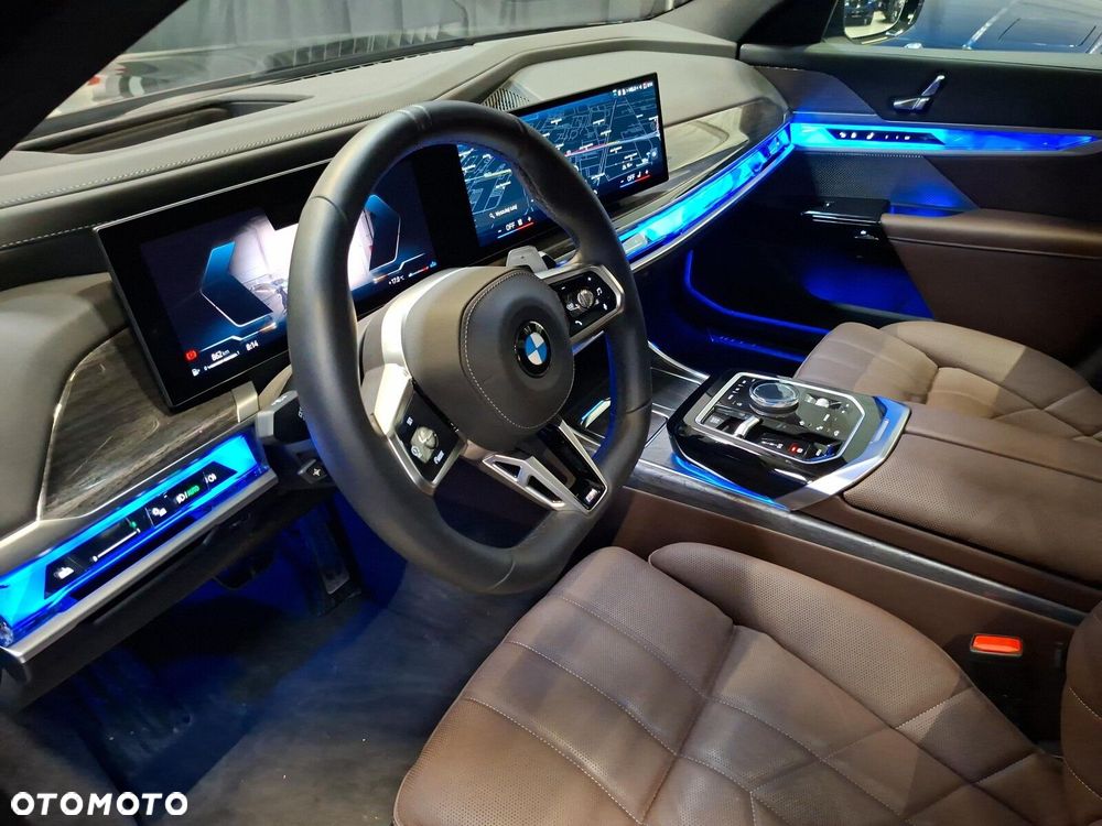 BMW Seria 7 - 11
