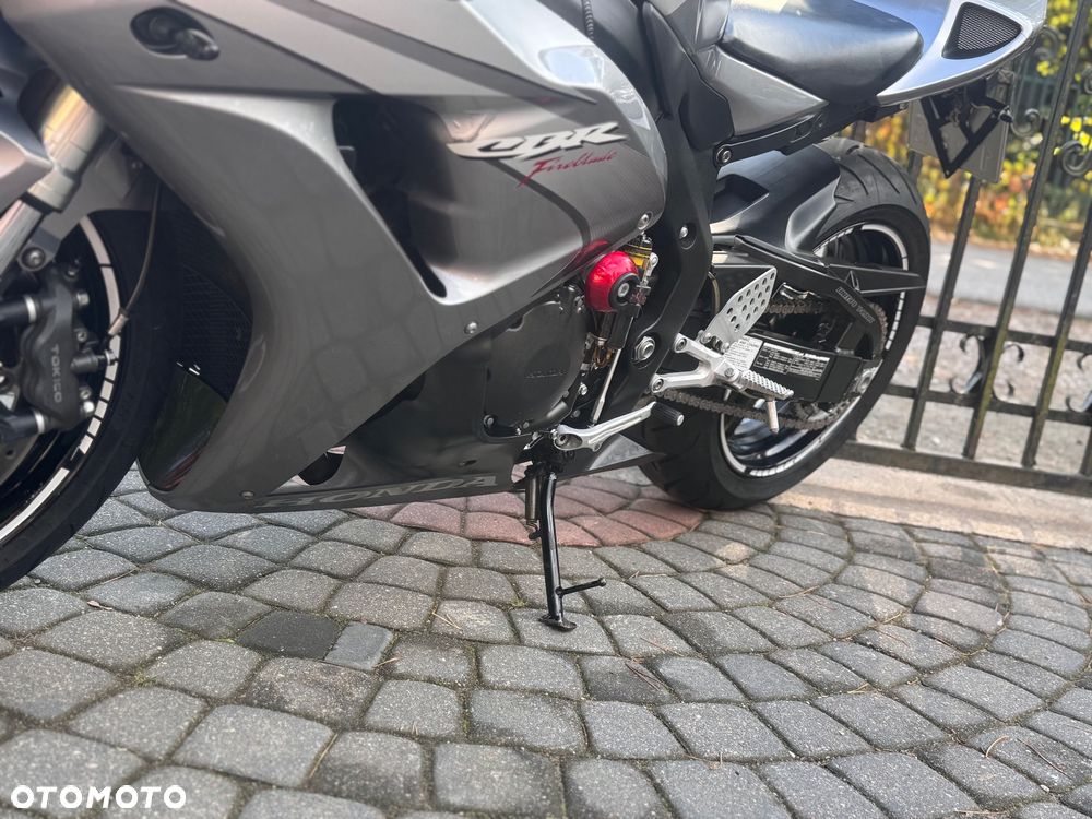 Honda CBR - 17