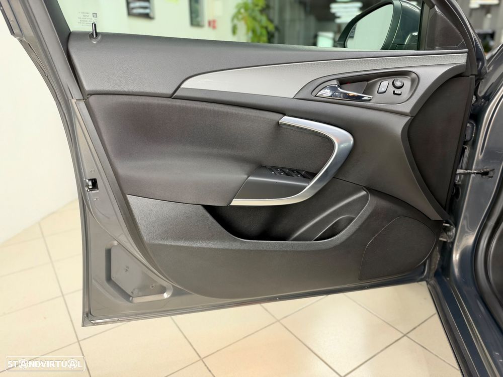 Opel Insignia Sports Tourer 2.0 CDTi Executive S/S - 14