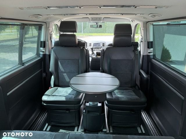 Volkswagen Multivan - 17