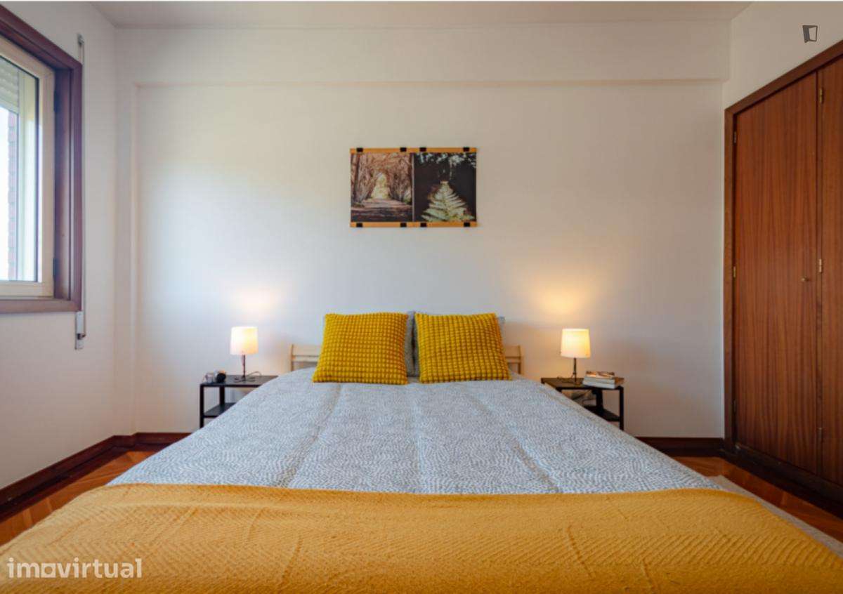 Quarto - localizado em Paranhos Porto - Grande imagem: 2/15
