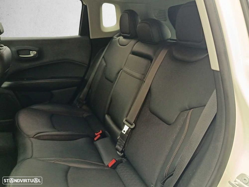 Jeep Compass 1.3 T Limited DCT - 10