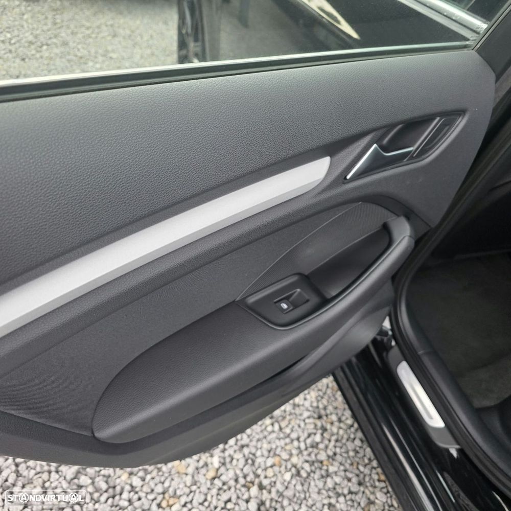 Audi A3 Sportback 1.6 TDI S-line - 29