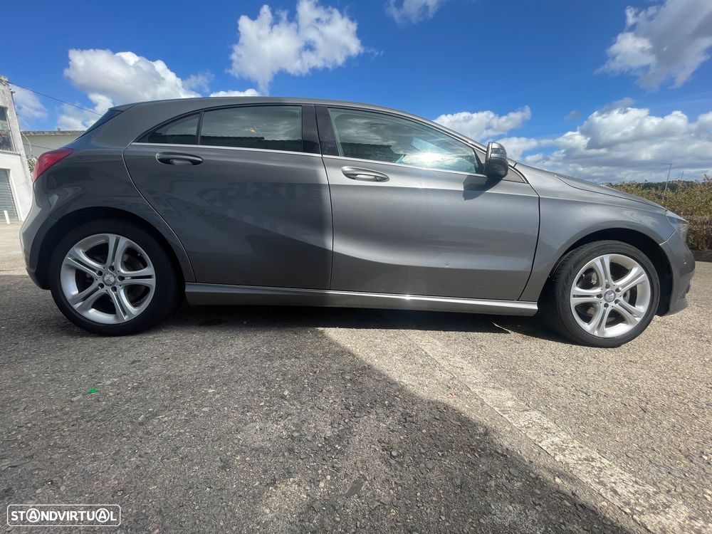 Mercedes-Benz A 180 CDI (BlueEFFICIENCY) Urban - 2