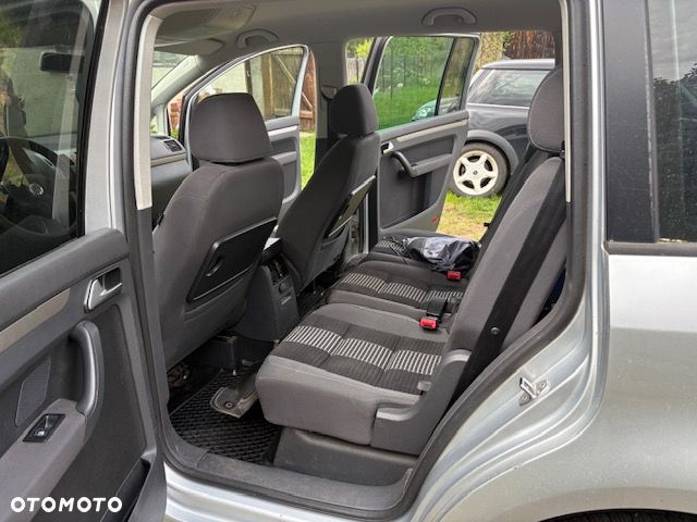 Volkswagen Touran 2.0 TDI Trendline - 9