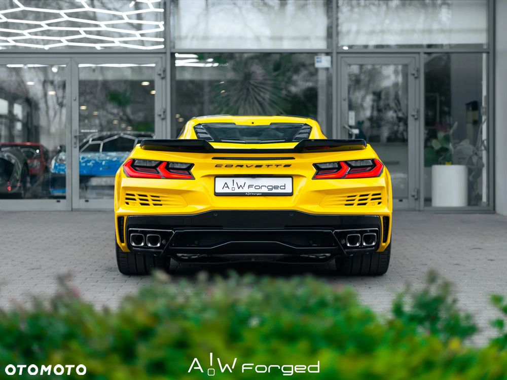 Chevrolet Corvette - 9