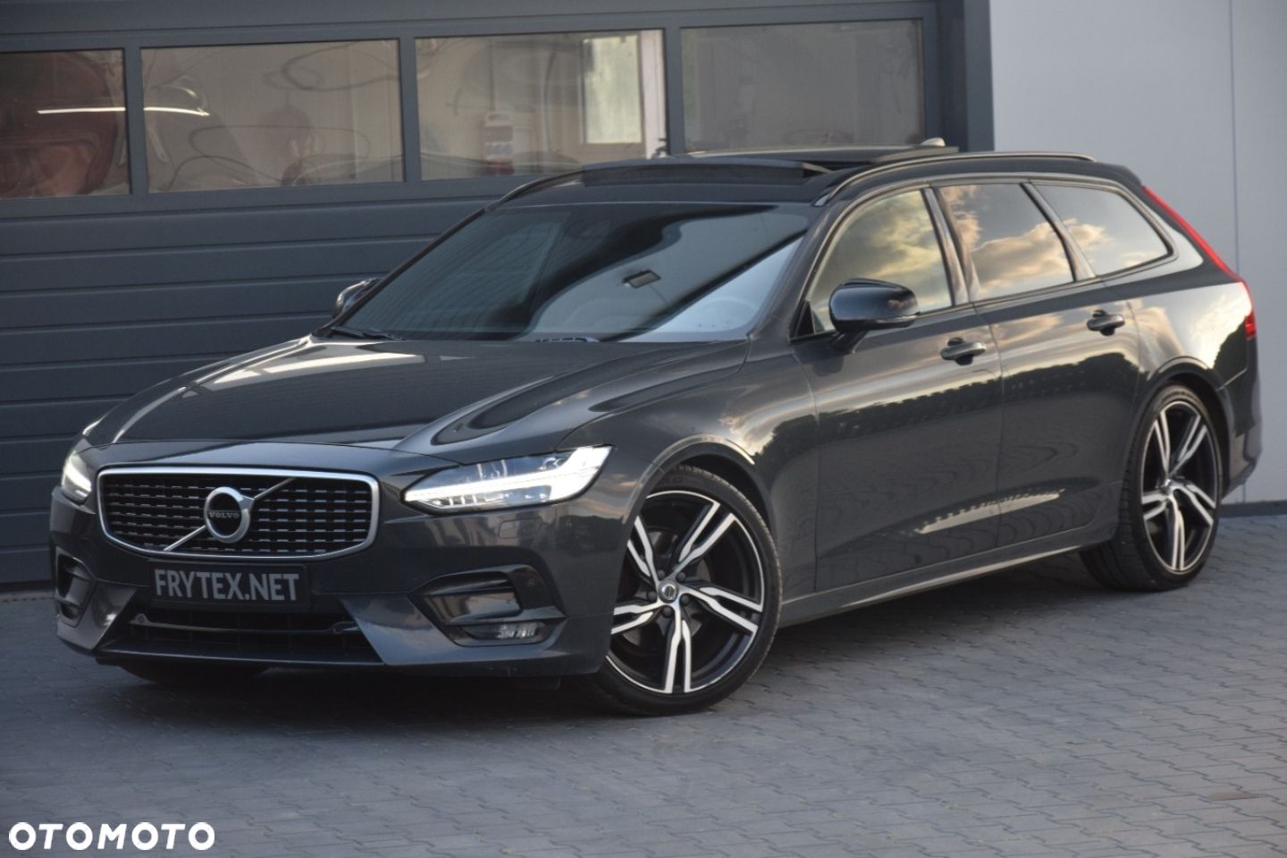 Volvo V90 - 1