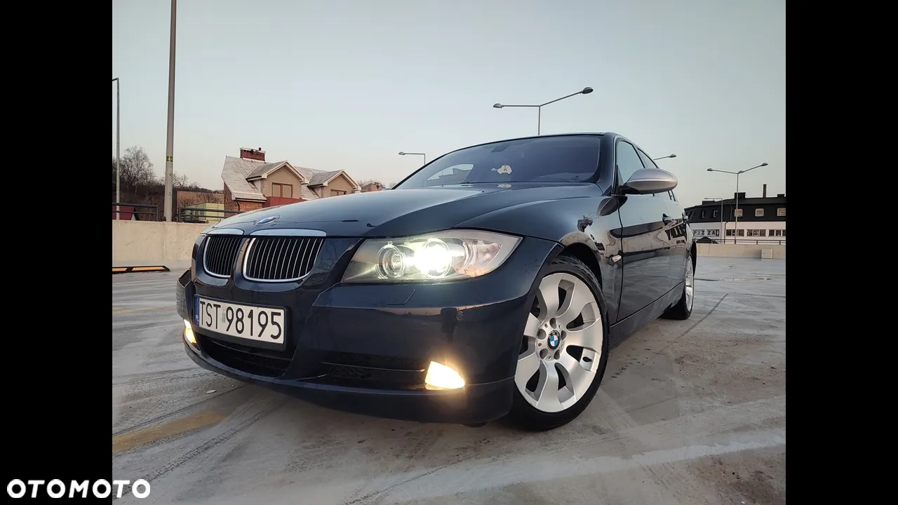 BMW Seria 3 330xi - 2
