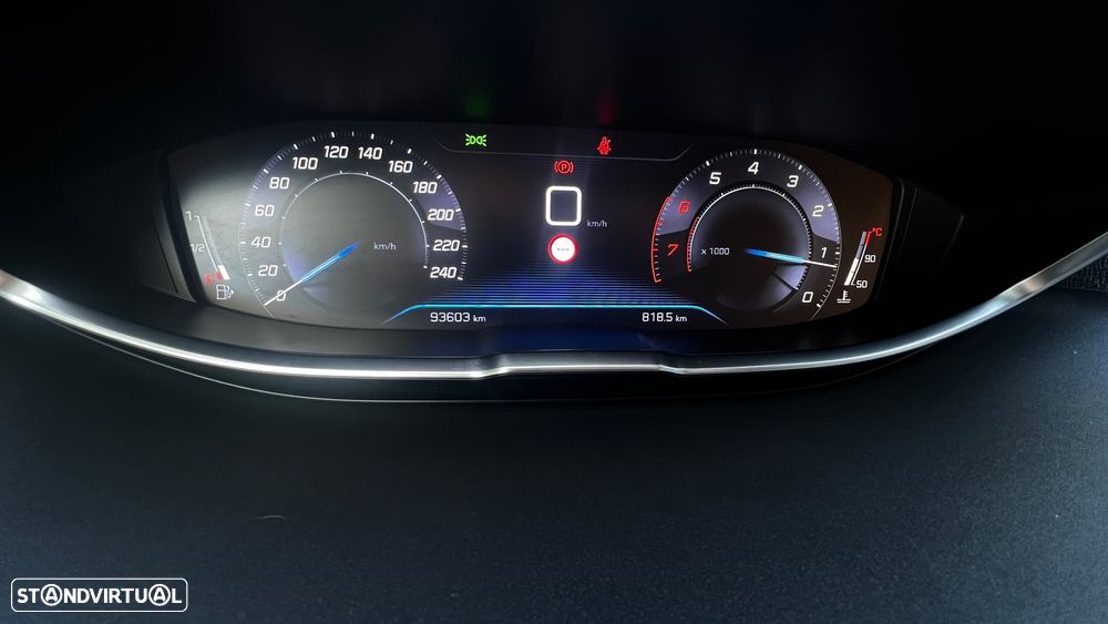 Peugeot 3008 PureTech 130 Stop & Start GPF Allure Pack - 19