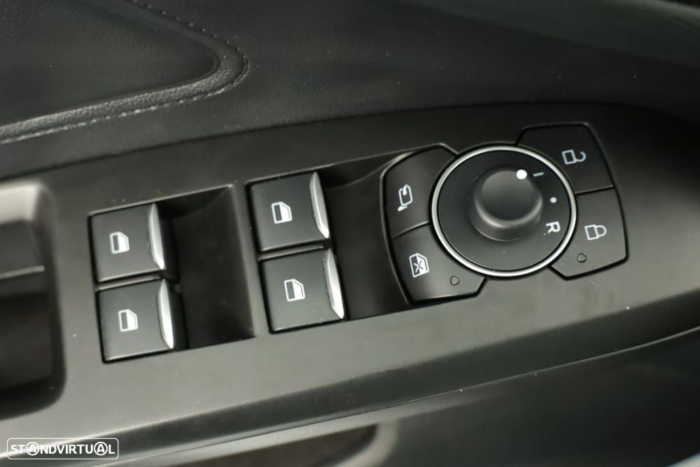 Ford Focus 1.0 EcoBoost MHEV ST-Line X - 20