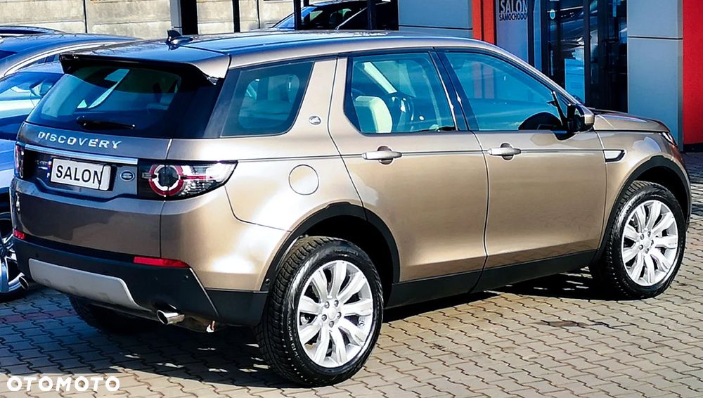 Land Rover Discovery Sport TD4 HSE Luxury - 32