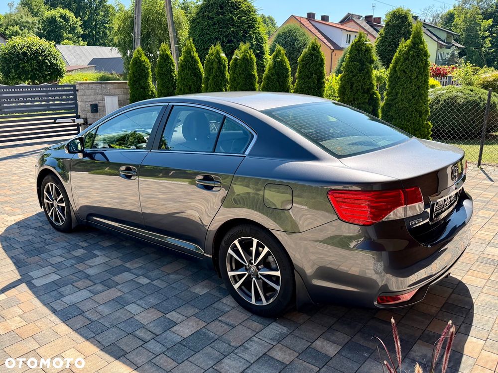 Toyota Avensis 1.8 Sol EU5 - 3