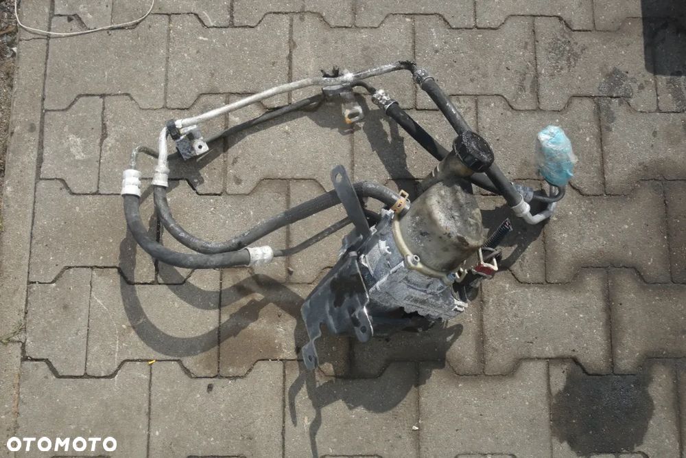 POMPA WSPOMAGANIA DACIA DUSTER I - 1