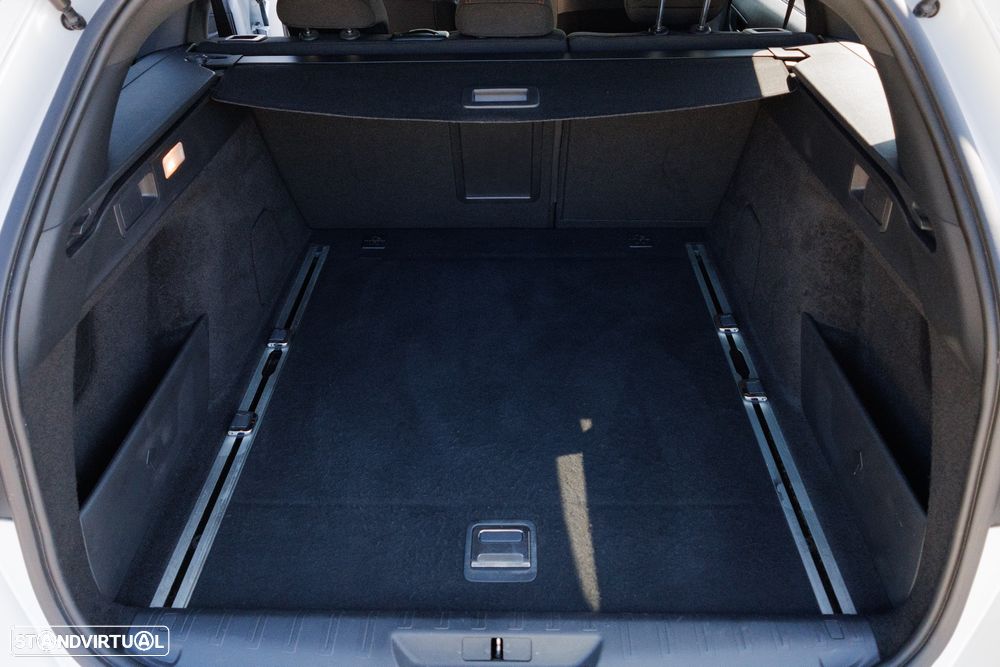 Peugeot 308 SW 1.2 PureTech GT Line - 48