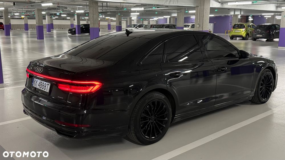 Audi A8 - 1