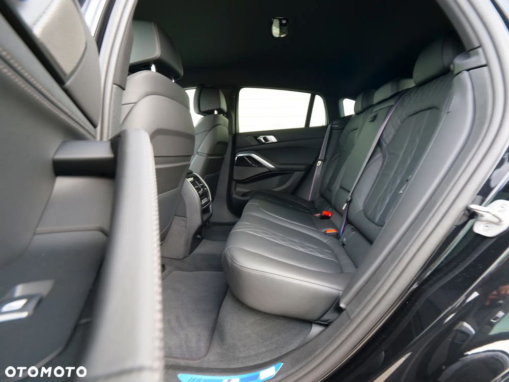 BMW X6 xDrive40d - 31