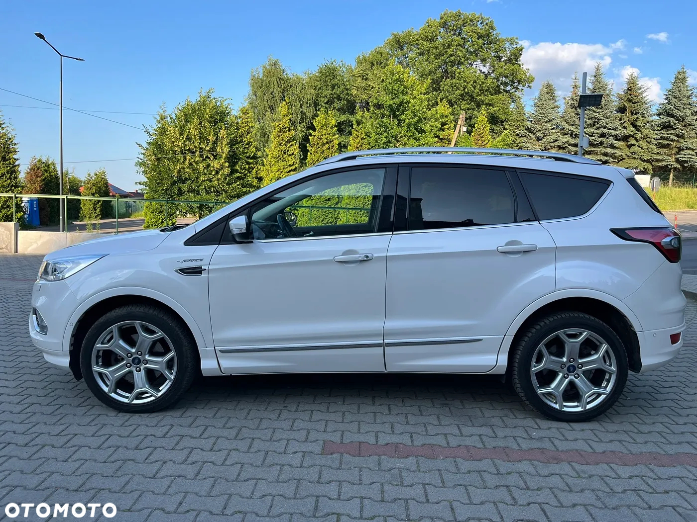 Ford Kuga 2.0 TDCi 4x4 Vignale - 34