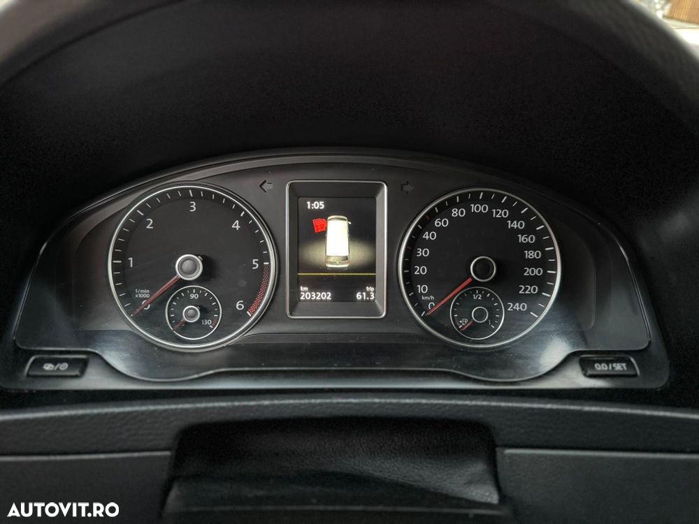 Volkswagen Multivan - 12