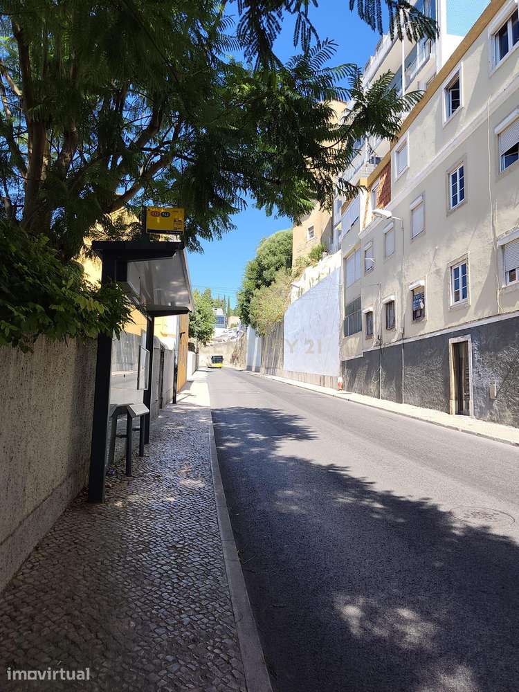 T1 para Renovação Total em Lisboa | Excelente Potencial de Investiment - Grande imagem: 2/9