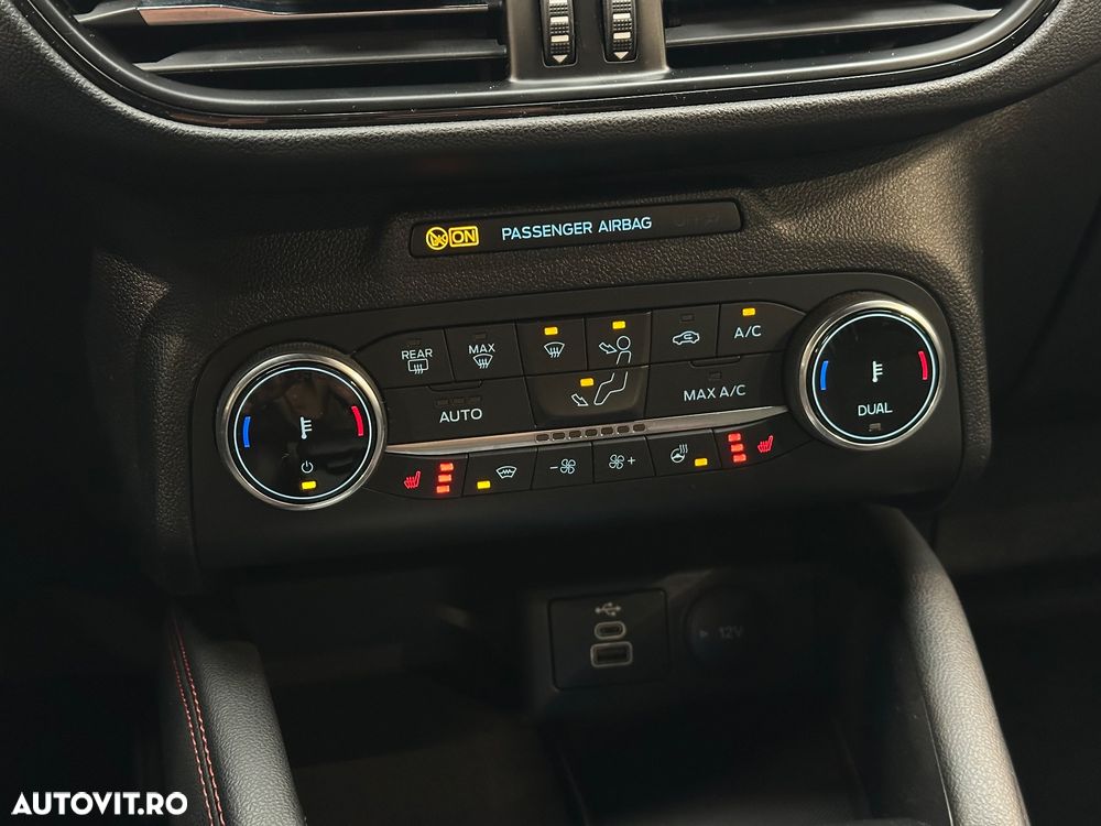 Ford Kuga 2.5 Duratec FHEV ST-LINE - 12