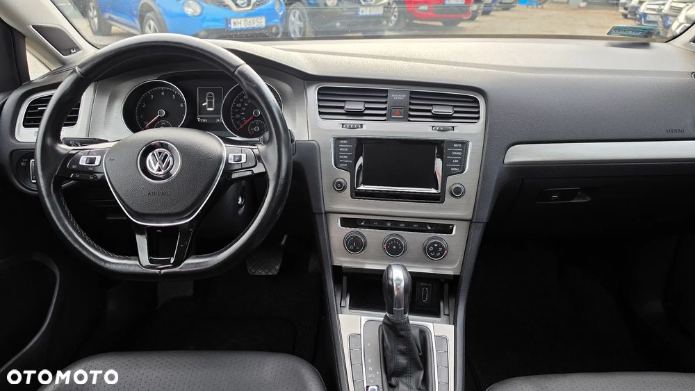 Volkswagen Golf - 15