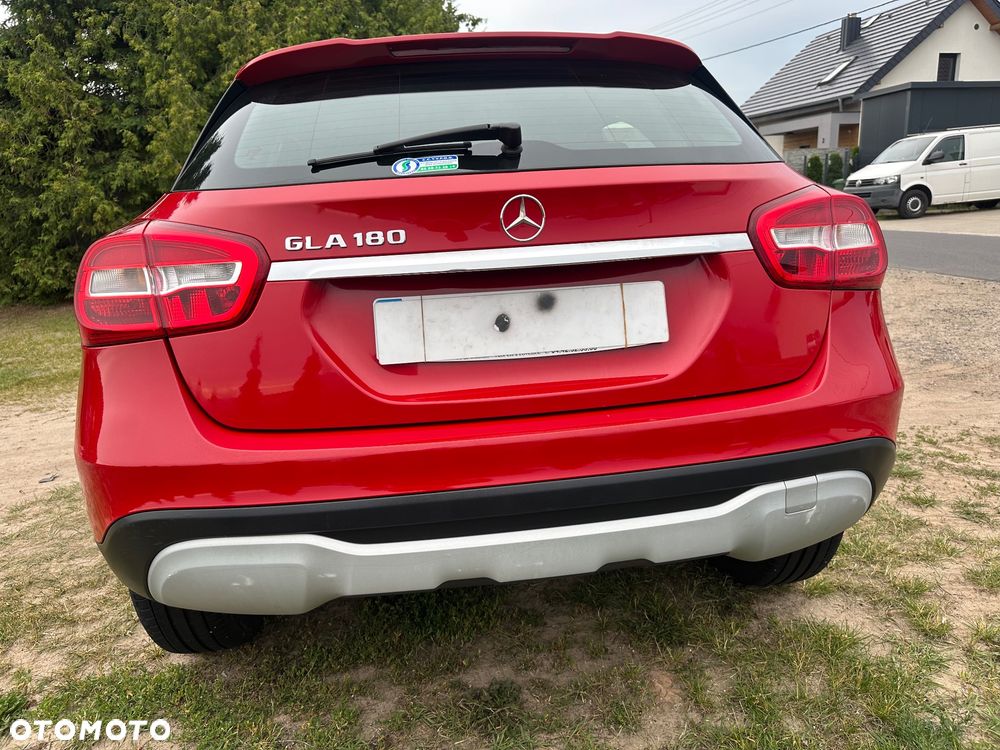 Mercedes-Benz GLA 180 7G-DCT UrbanStyle Edition - 7