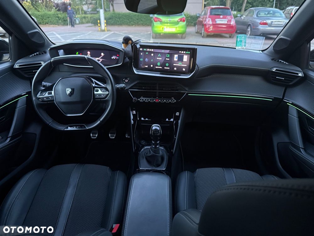Peugeot 208 1.2 PureTech GT S&S - 9