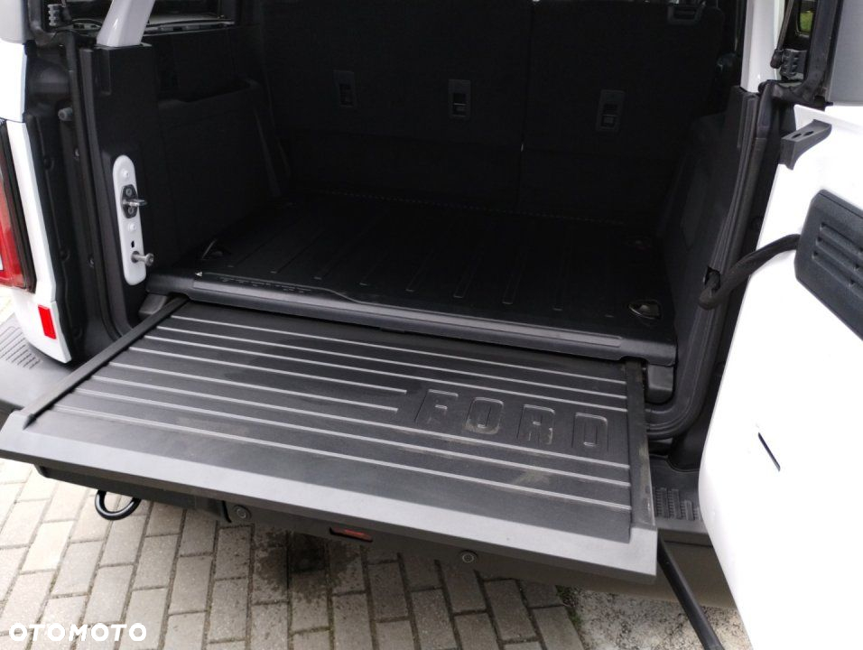 Ford Bronco - 34