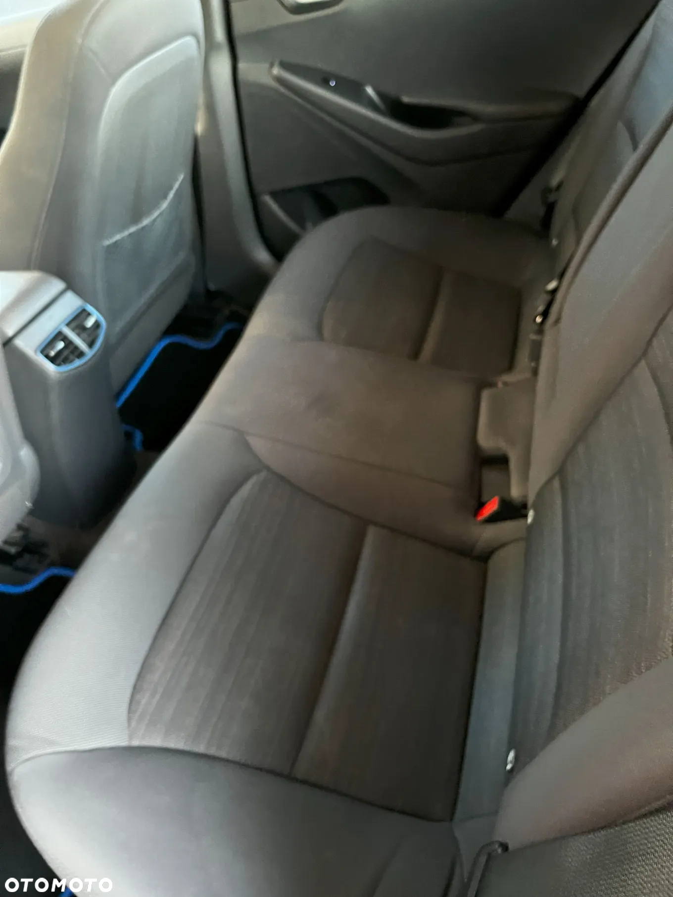 Hyundai IONIQ - 18