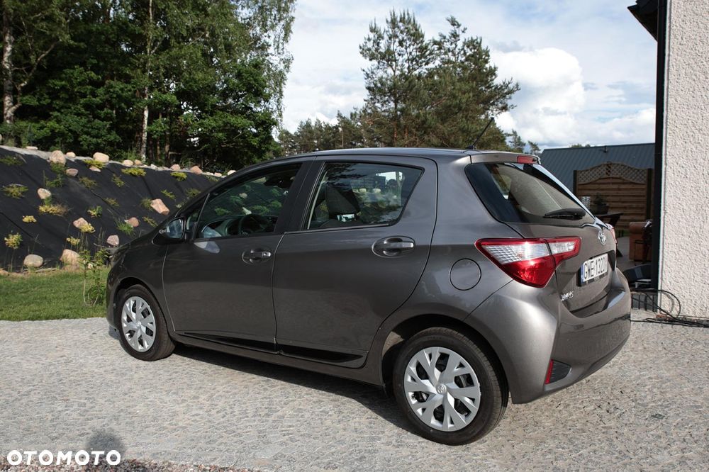 Toyota Yaris 1.5 Premium - 9