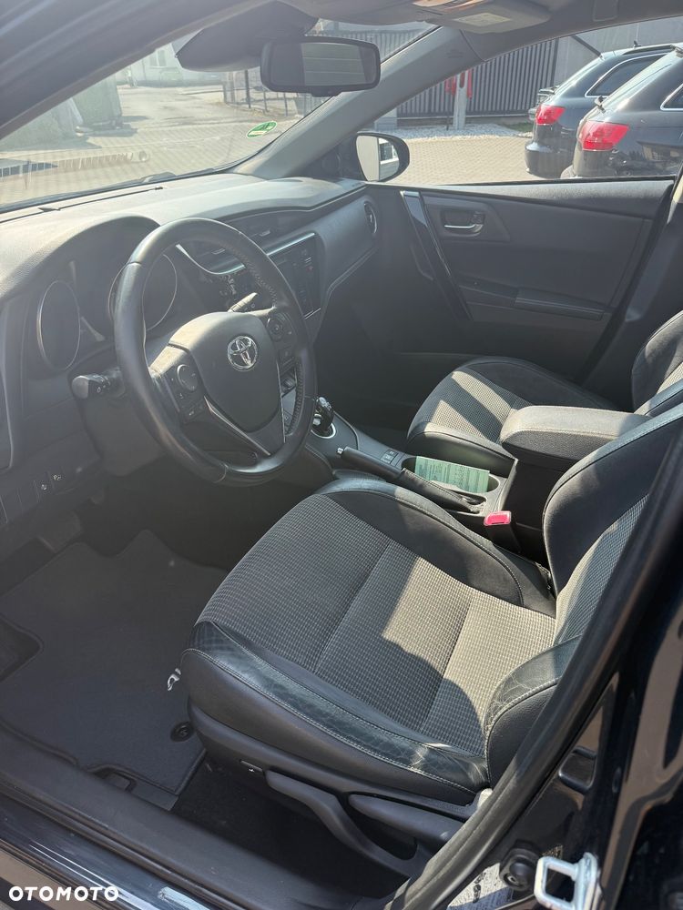 Toyota Auris - 8
