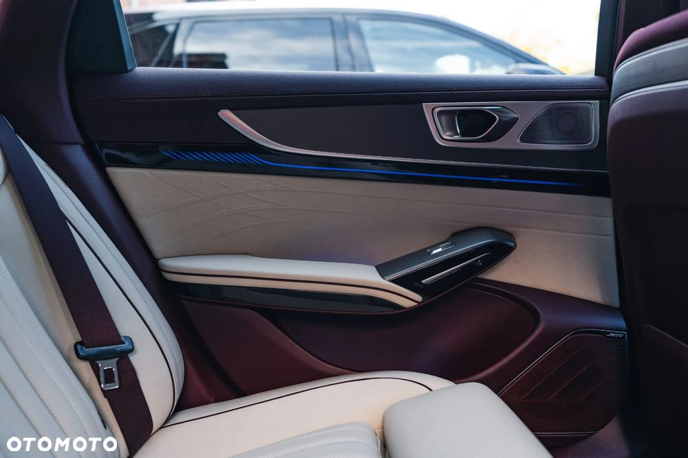 Hongqi H9 2.0T Deluxe - 30