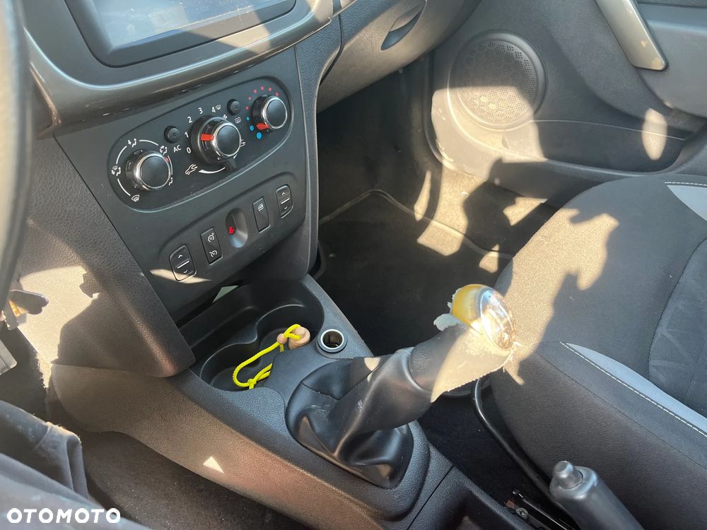 Dacia Sandero - 11