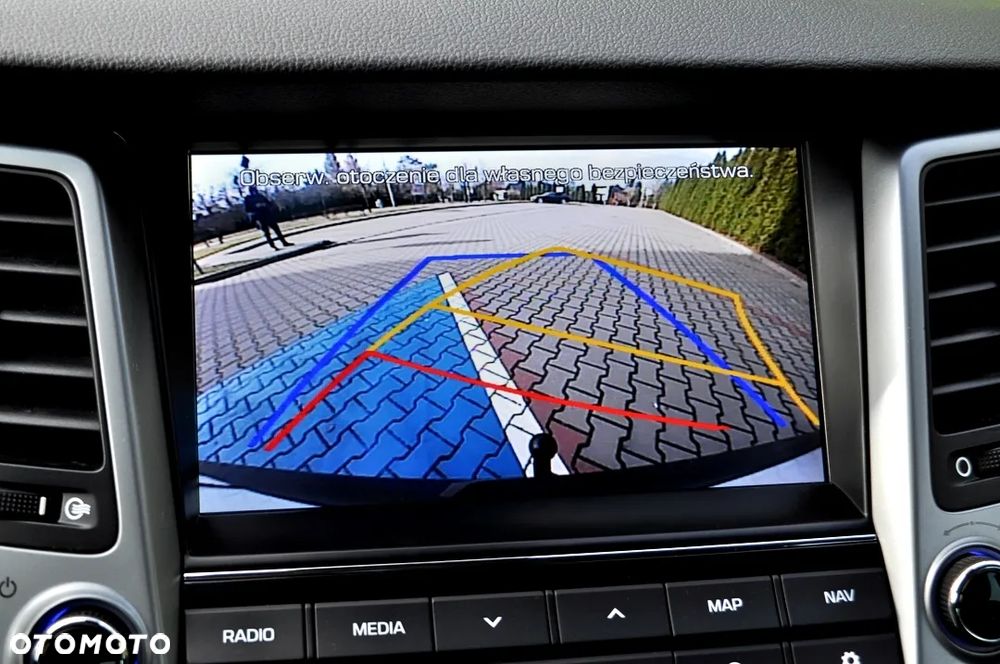 Hyundai Tucson 1.7 CRDI BlueDrive Style 2WD - 25