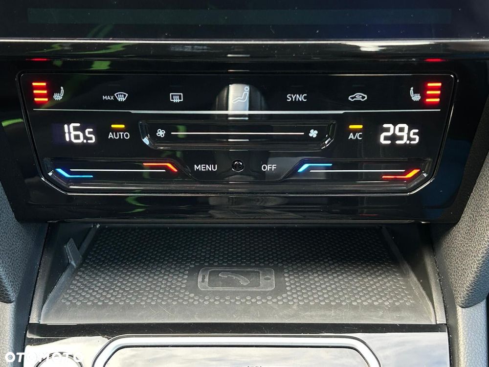 Volkswagen Passat 2.0 TDI Elegance DSG - 30