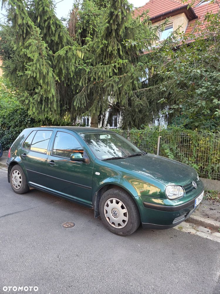 Volkswagen Golf 1.6 Basis - 2