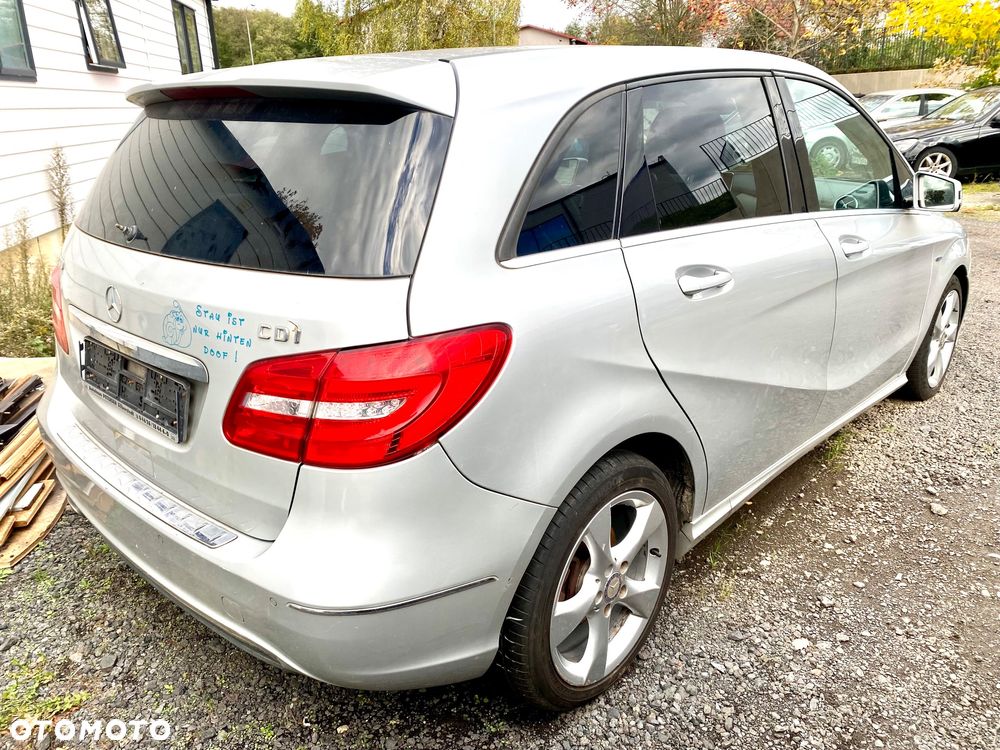 Mercedes-Benz Klasa B 200 CDI (BlueEFFICIENCY) - 6