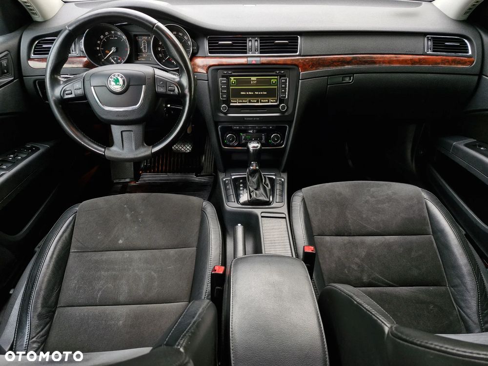 Skoda Superb 2.0 TDI DSG Exclusive - 18