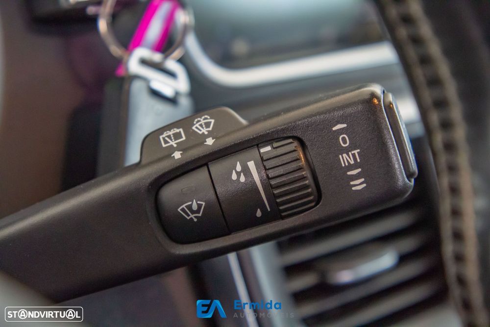 Volvo V40 1.6 D2 R-Design - 36