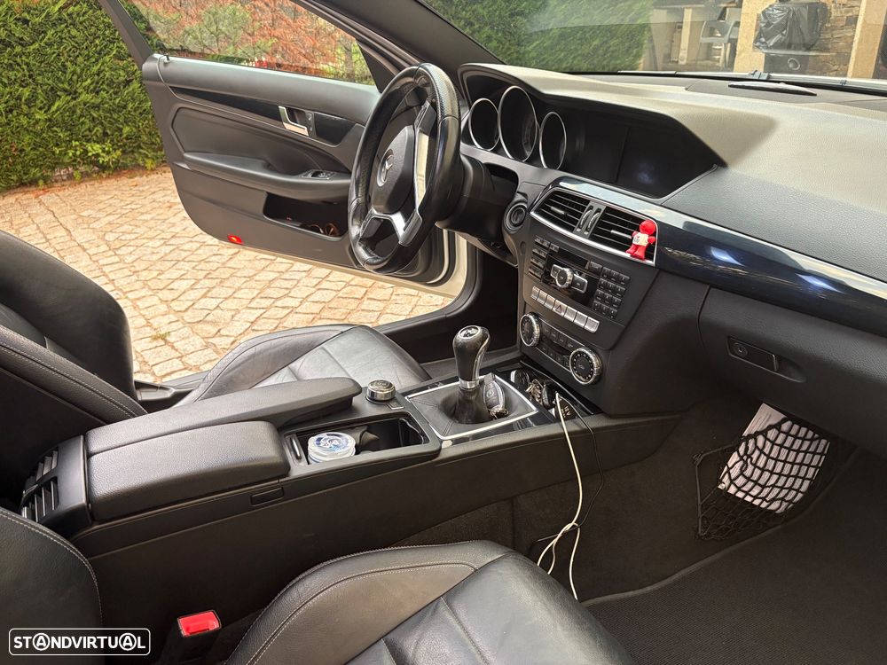 Mercedes-Benz C 250 CDI DPF (BlueEFFICIENCY) - 13