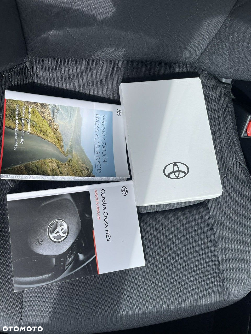 Toyota Corolla Cross 2.0 Hybrid Comfort AWD - 12