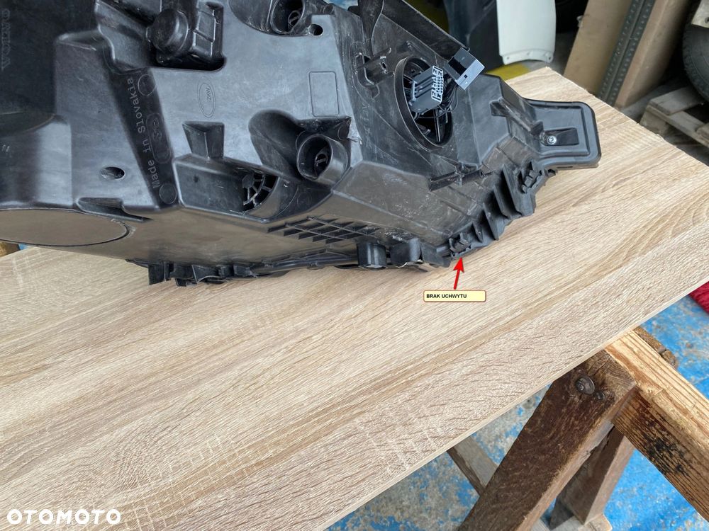 LAMPA PRZEDNIA LEWA VOLVO XC60 II LIFT MID LED 22- 32338982 - 9