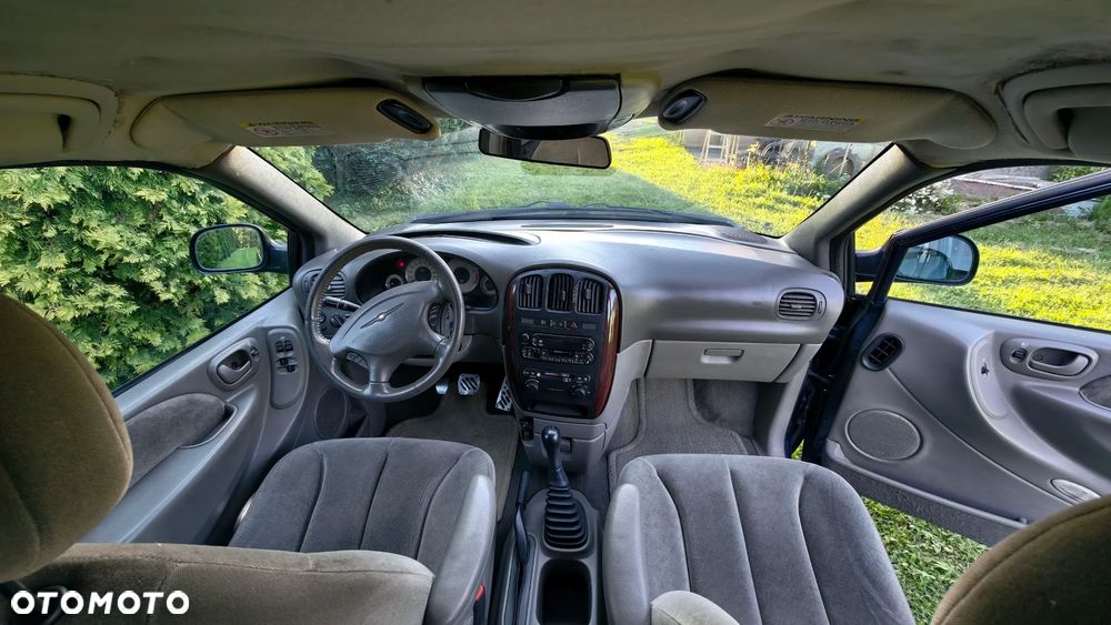 Chrysler Voyager - 16
