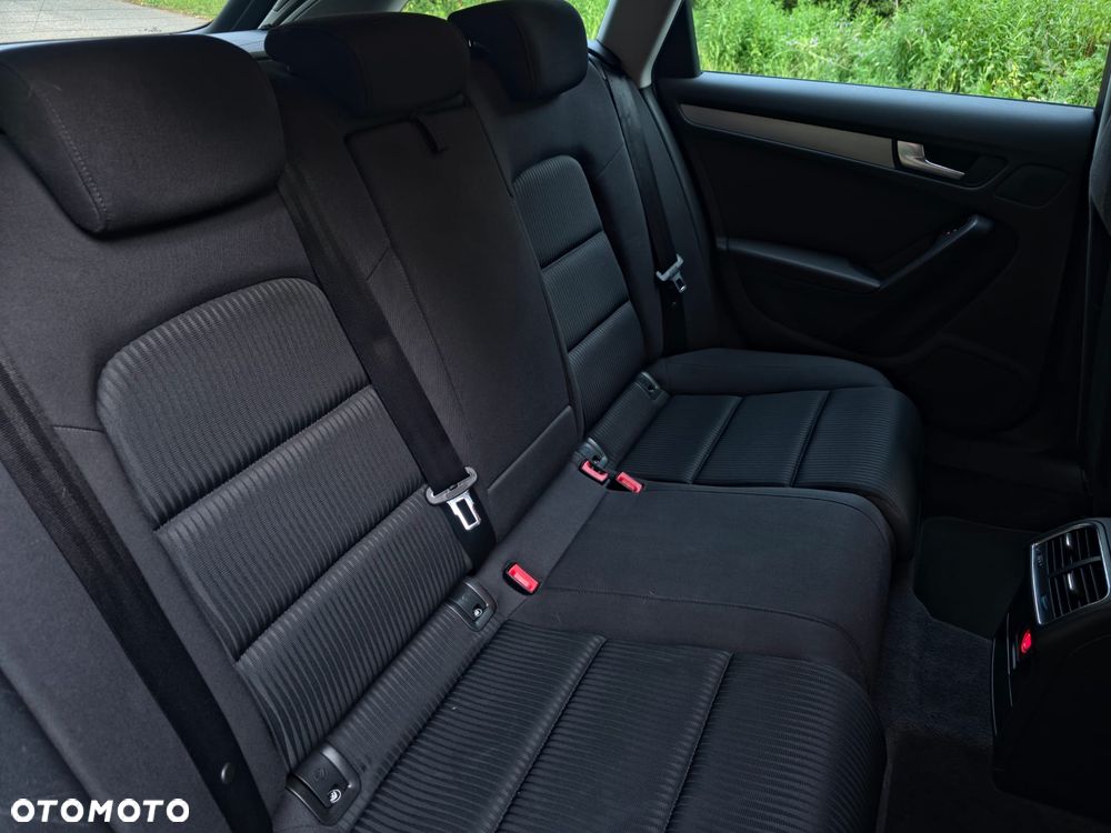 Audi A4 Avant - 13