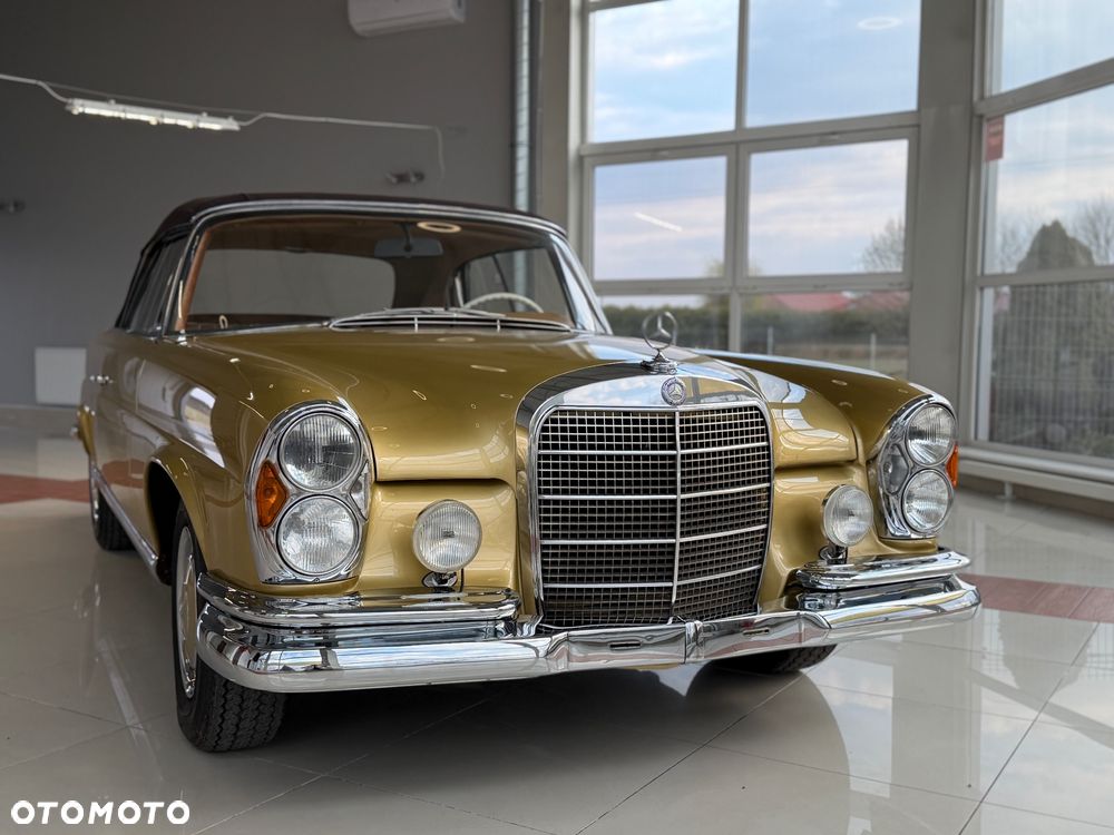 Mercedes-Benz 280 - 2