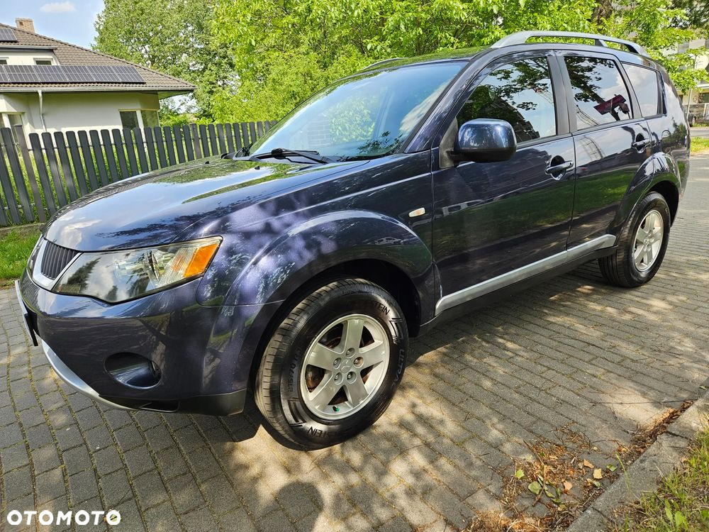 Mitsubishi Outlander - 4