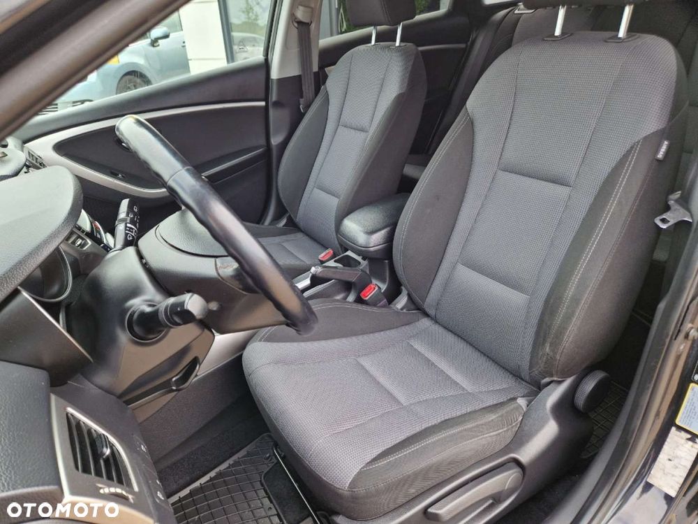 Hyundai i30 1.6 CRDi Premium - 10