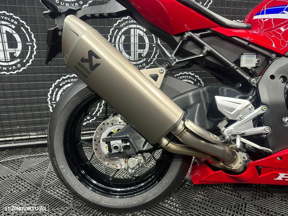 Honda CBR 1000RR-R FIREBLADE - 5