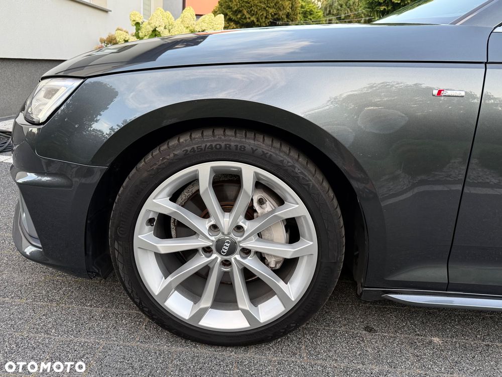 Audi A4 Avant 40 TDI Quattro S Line S tronic - 32