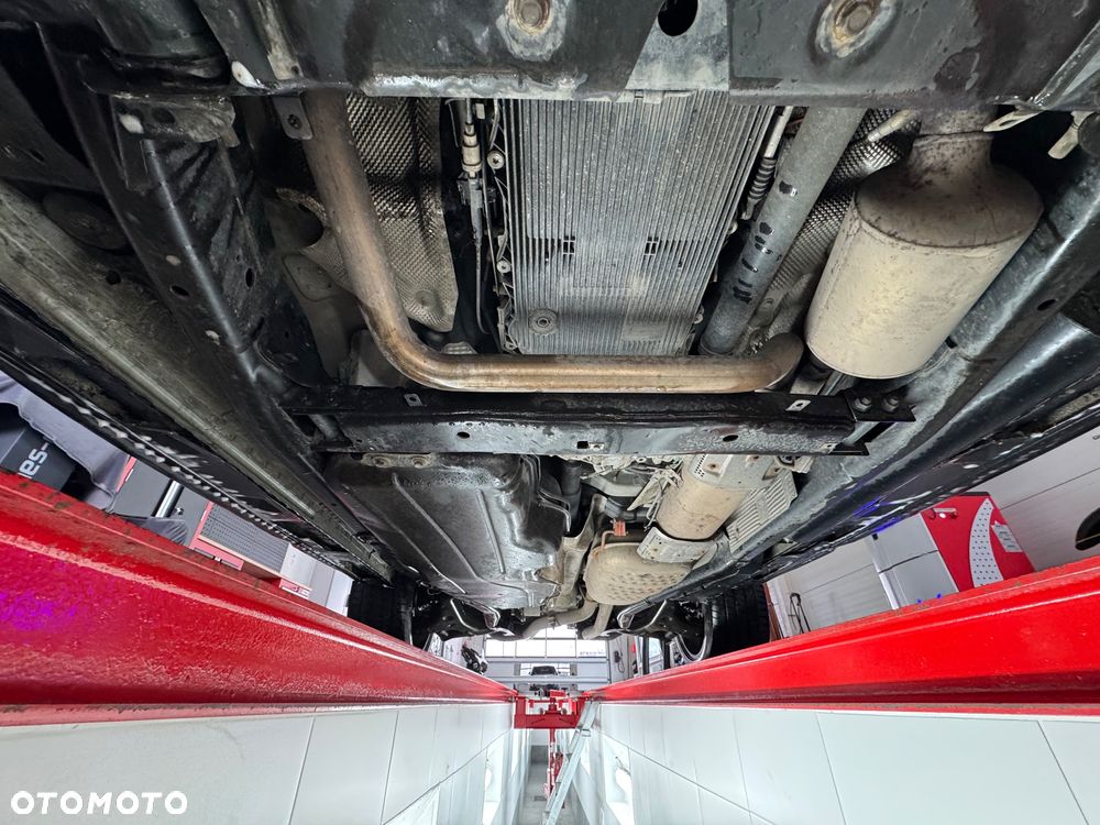 Land Rover Range Rover Sport SDV6 Autobiography - 18